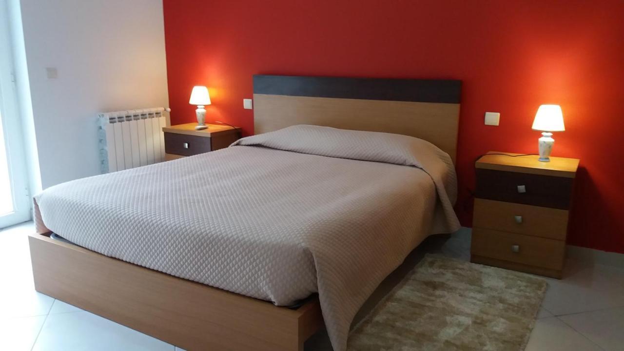 Funileiro, Apartamentos E Quartos アマレス エクステリア 写真