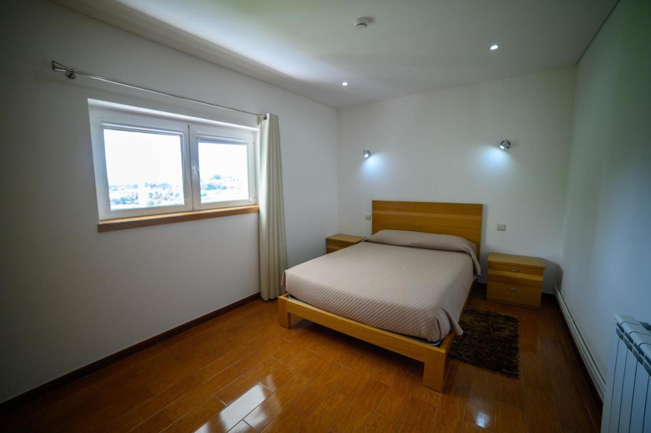 Funileiro, Apartamentos E Quartos アマレス エクステリア 写真