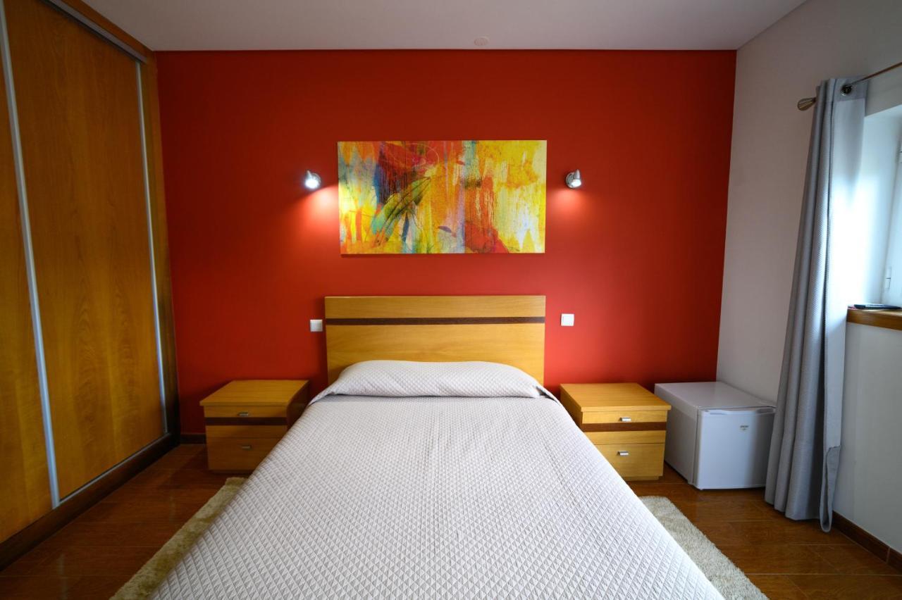 Funileiro, Apartamentos E Quartos アマレス エクステリア 写真