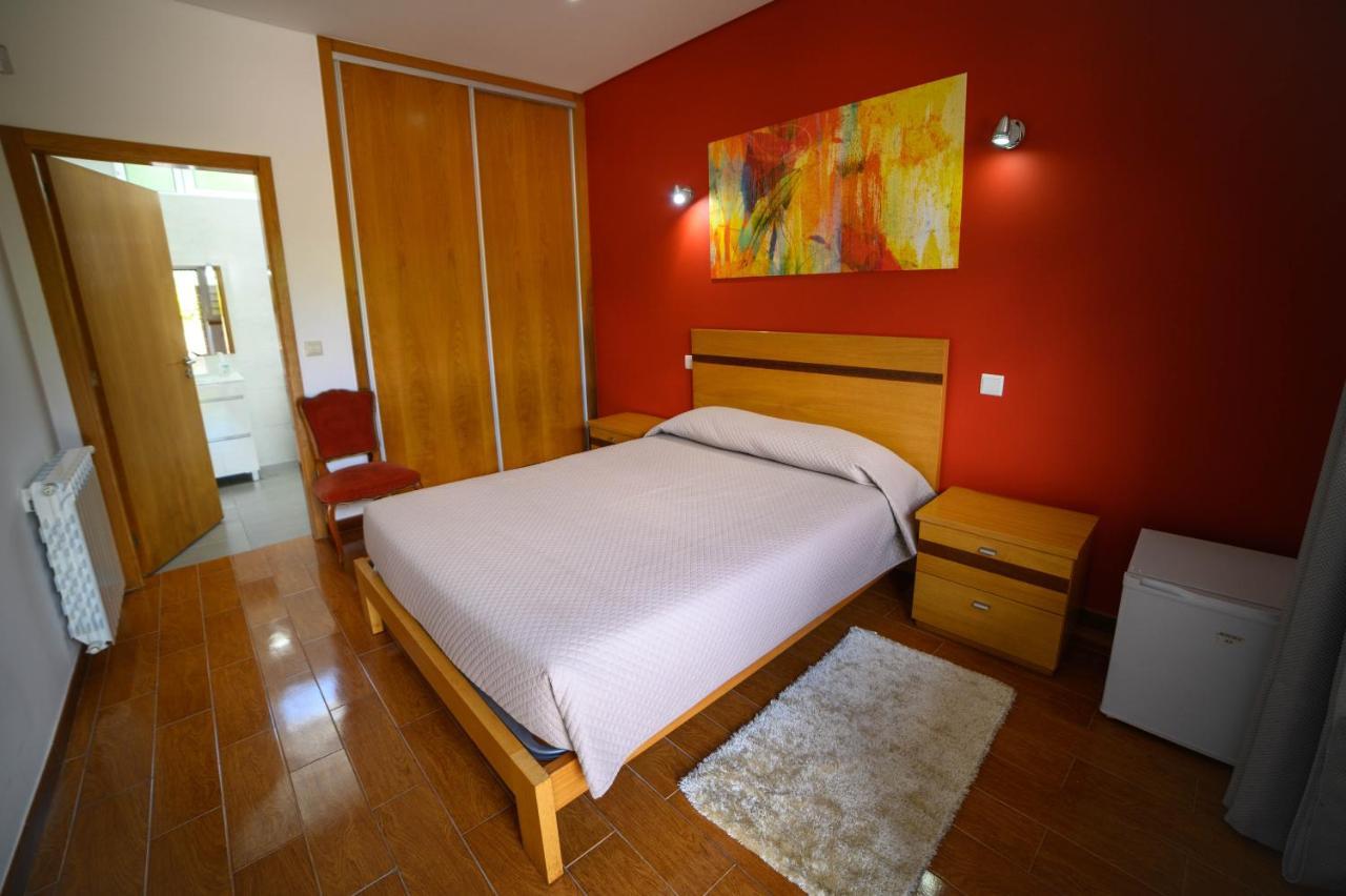 Funileiro, Apartamentos E Quartos アマレス エクステリア 写真