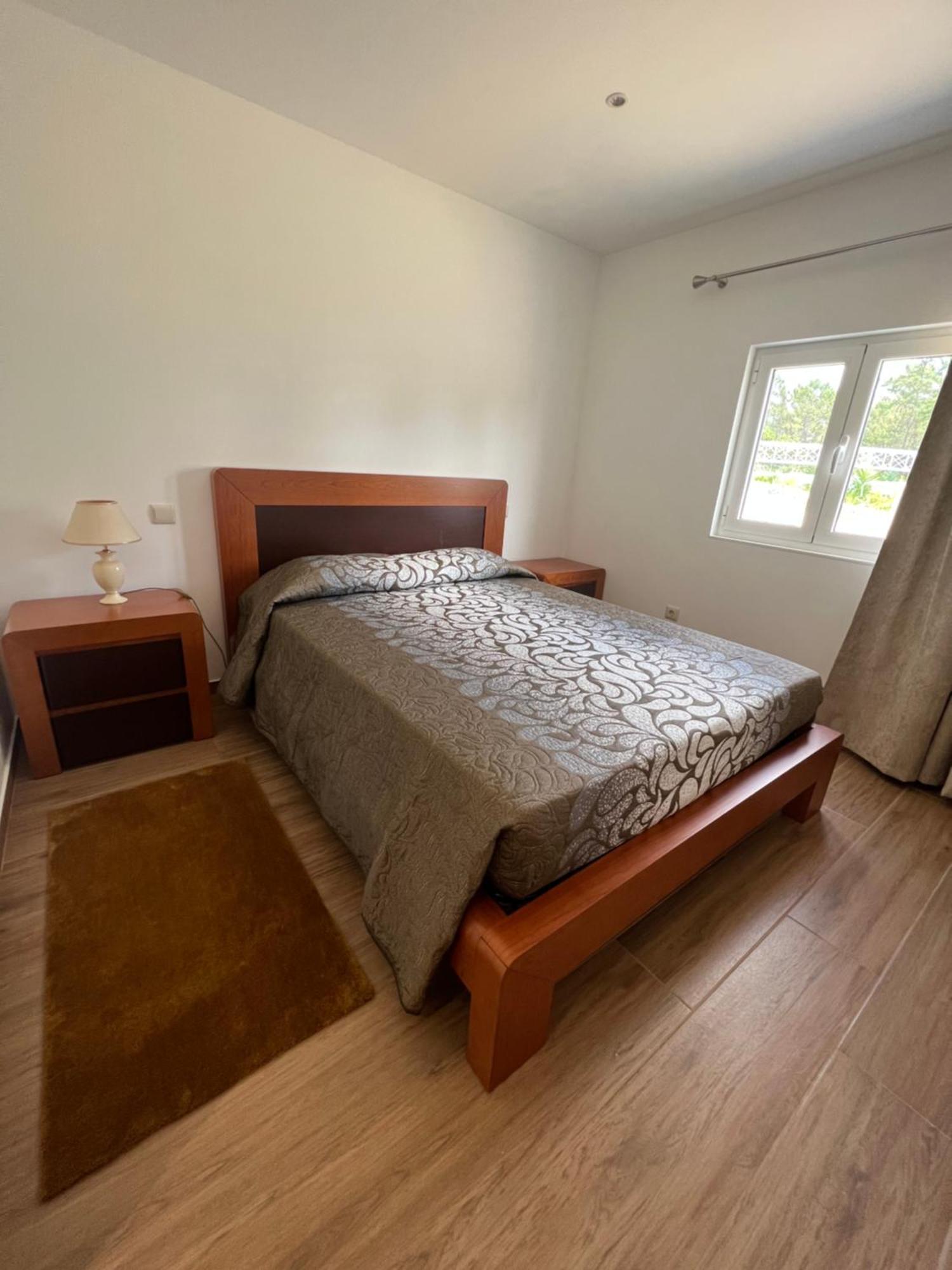 Funileiro, Apartamentos E Quartos アマレス エクステリア 写真