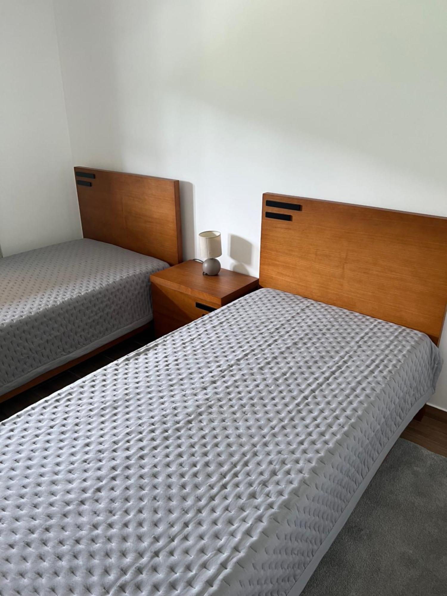 Funileiro, Apartamentos E Quartos アマレス エクステリア 写真