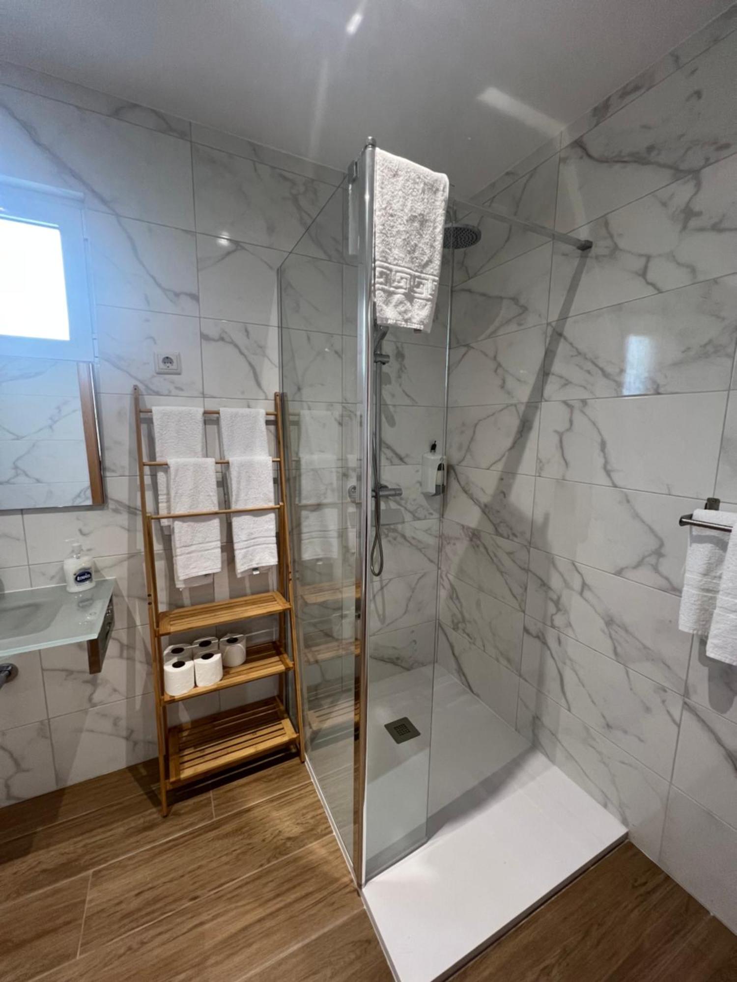 Funileiro, Apartamentos E Quartos アマレス エクステリア 写真