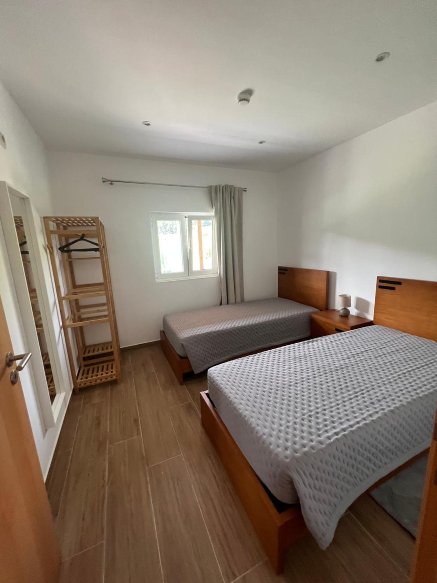 Funileiro, Apartamentos E Quartos アマレス エクステリア 写真